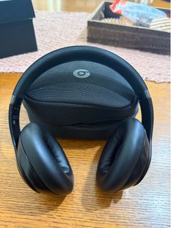 Black Beats Studio Pro