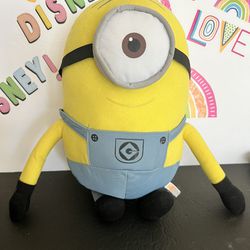 MINION PLUSH!  LARGE 15 INCH WITH STRAPS TO ATTACH LIKE A BACKPACK!  FROM DESPICABLE ME