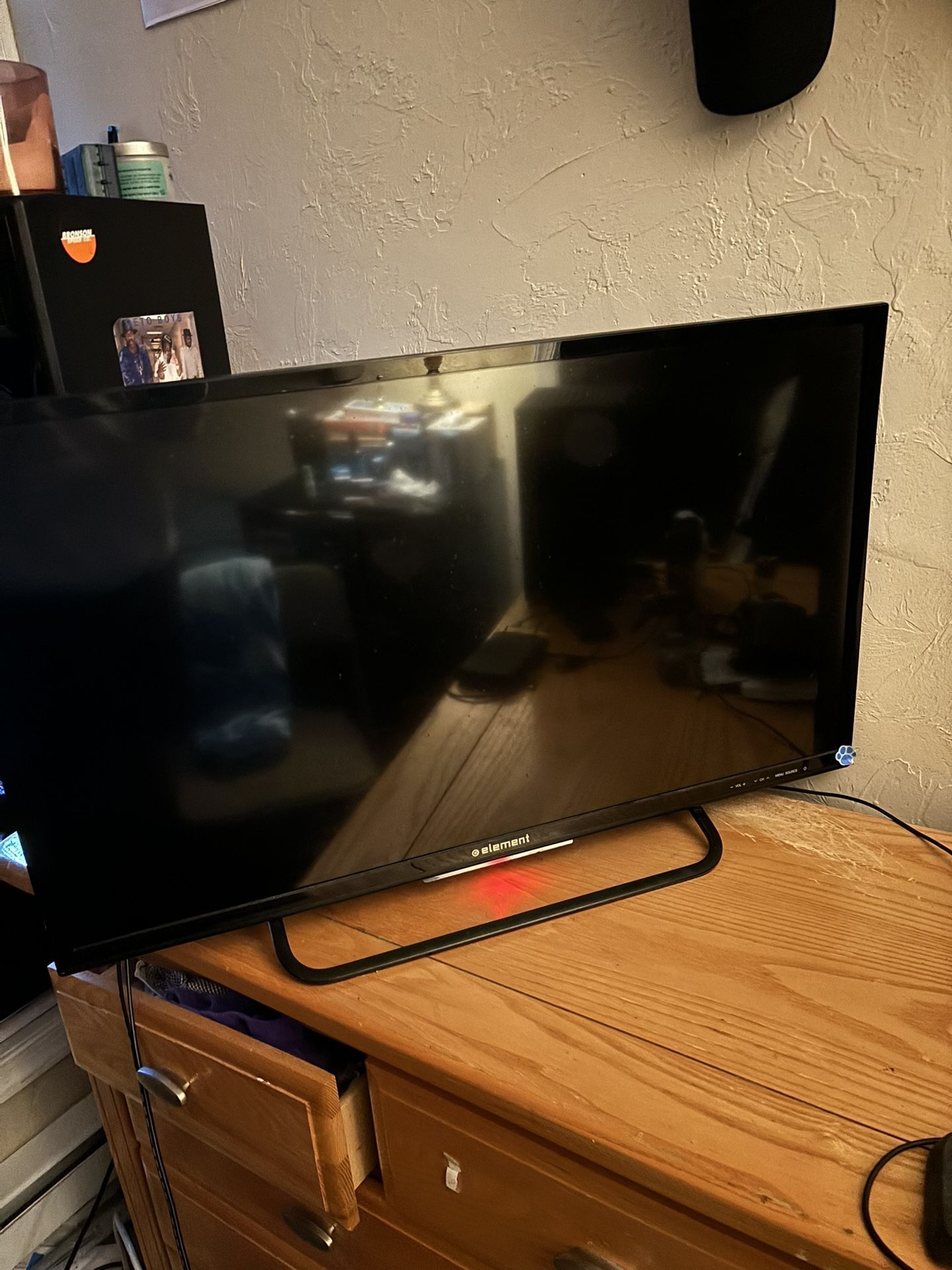 Element Smart TV