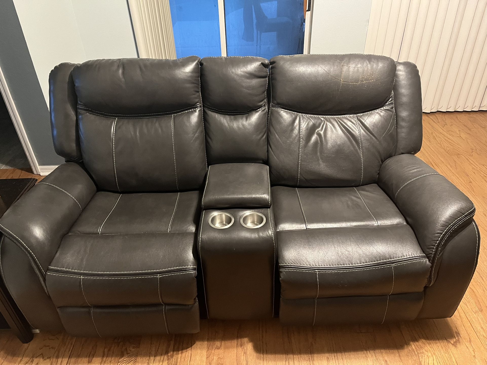 Love Seat Recliner With Outlets 