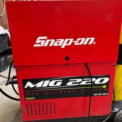 Snap On Mig Welder 220 With Tank And Roll.