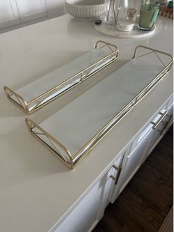 Floating shelves