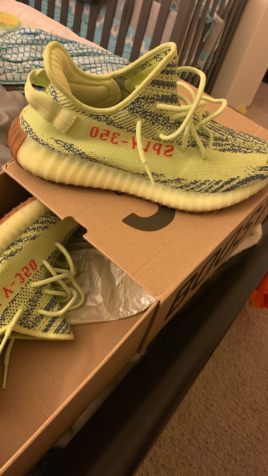 Yeezy Slide sizing references for those who are a half size Yeezy