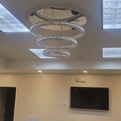 Chandelier 
