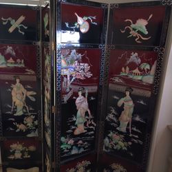 Oriental divider