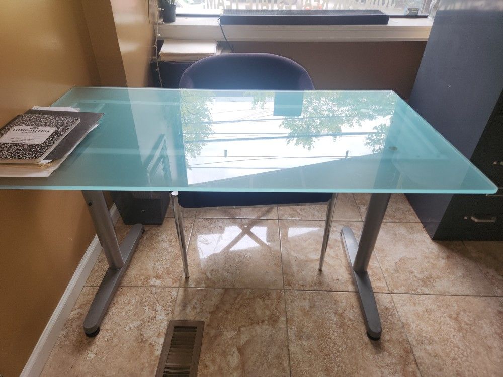 High Quality heavy glass desk