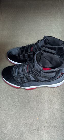 Velvet Bread Jordan 11s