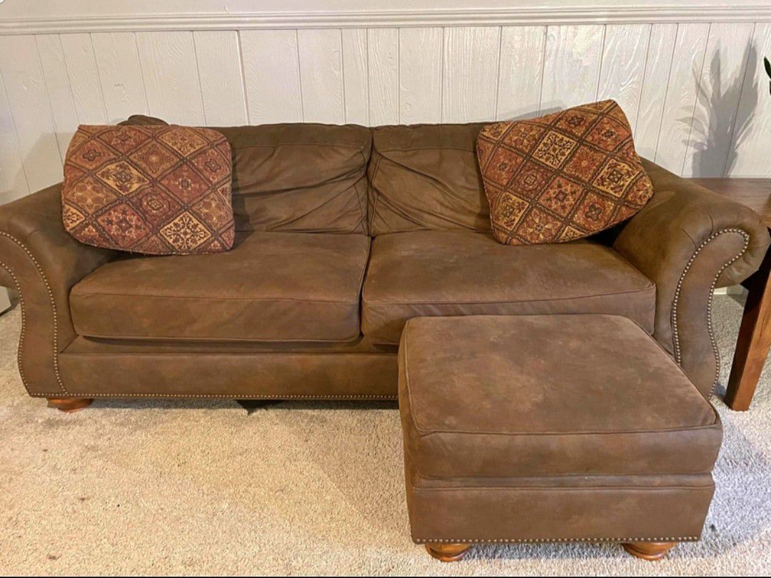 Brown Microsuede Broyhill Sofa Couch