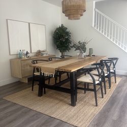 Dining Table, 6 Chairs And Rug.