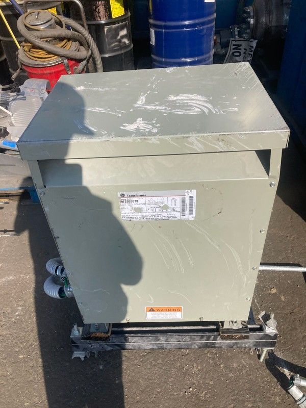 45 KVA Transformer 3 Phae 480/208/120 Volt