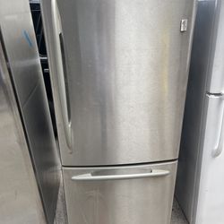 Refrigerator 30 📞☎️