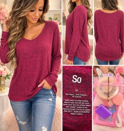 SO Women's Waffle Knit V-Neck Top Medium