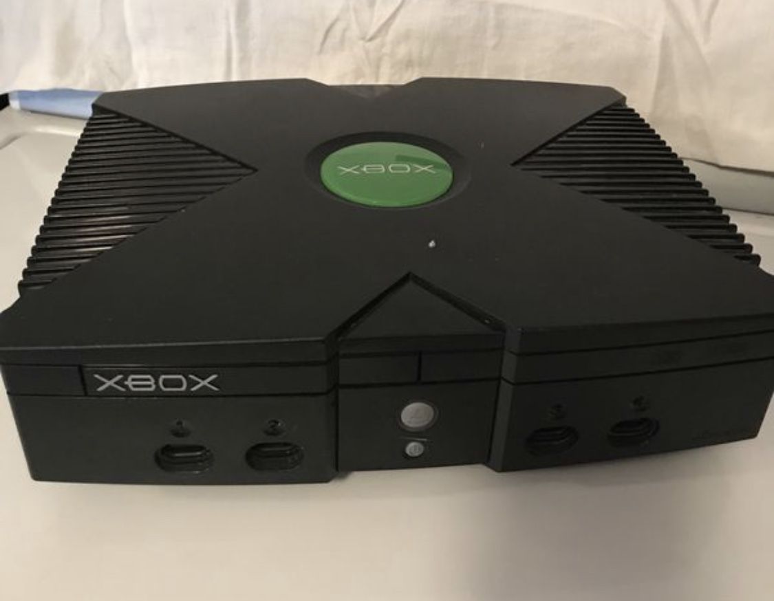 Modded XBOX with 100’s of Old School Games