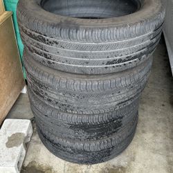 Used Tires  255/60/20 113v