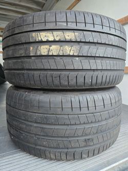 325 35 22 Pirelli Tires