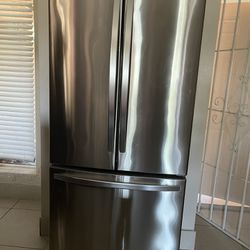 Kenmore Refrigerator And Freezer 