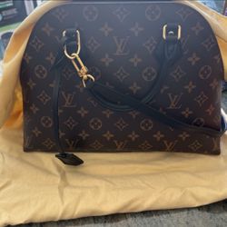 Louis Vuitton Alma BNB Purse