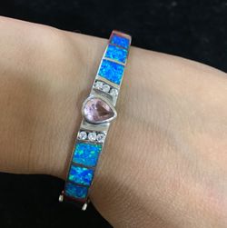 Beautiful silver bangle in Australian opal