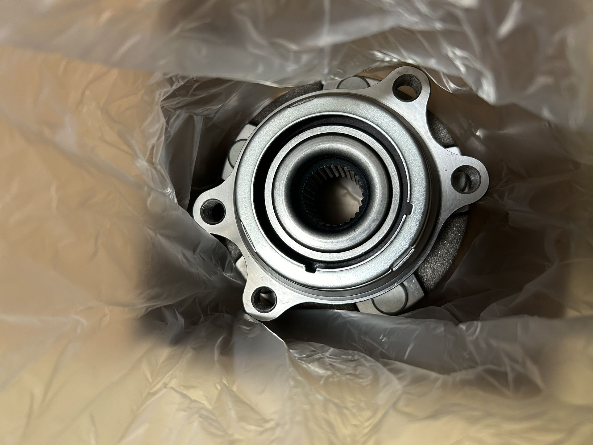 2015 Infiniti Q50 Front Wheel Hub Assembly