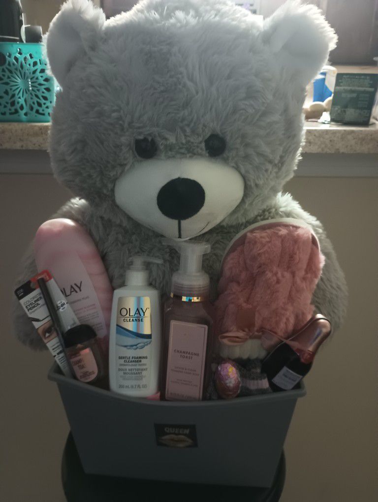 Large Mothers Day Gift Basket With Jumbo Teddy Bear 