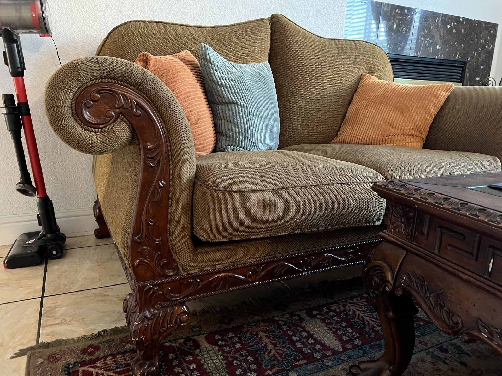 Couch With Coffee Table