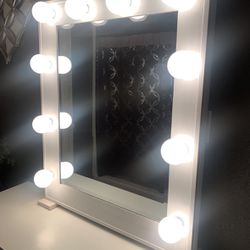 Vanity mirror price firm