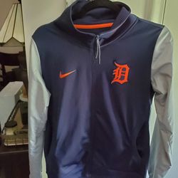 Ladies Nike Zip Up D Jacket, Small