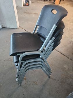 Set of 5 chairs