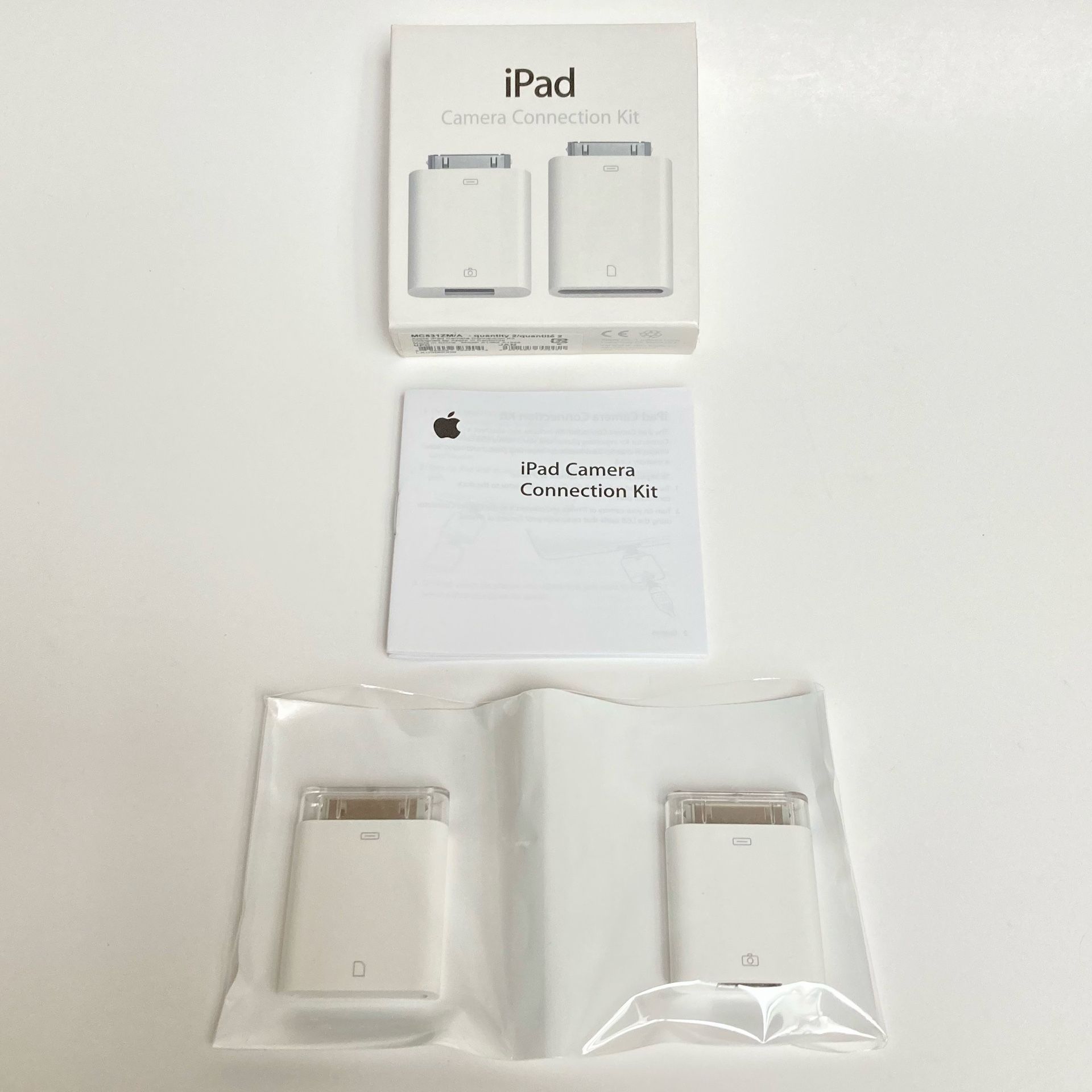 Apple iPad Camera Connection Kit - 30-Pin - MC531ZM/A