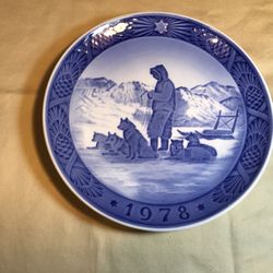 Royal Copenhagen 1978 Christmas Plate