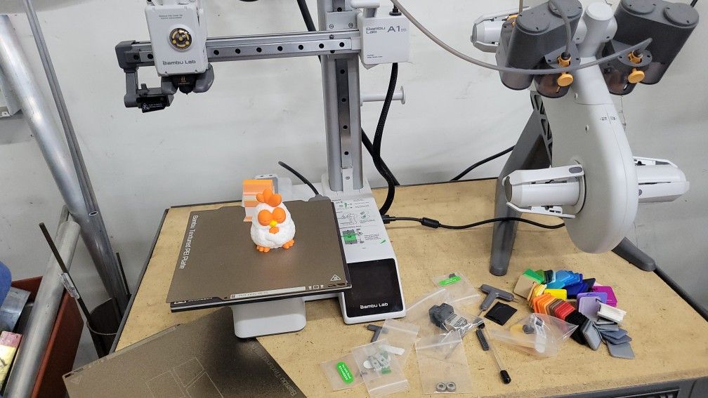 Bambulabs A1 mini With AMS 3d Printer