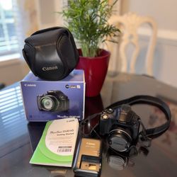 Canon PowerShot SX40 HS Camera with Bag and Charger