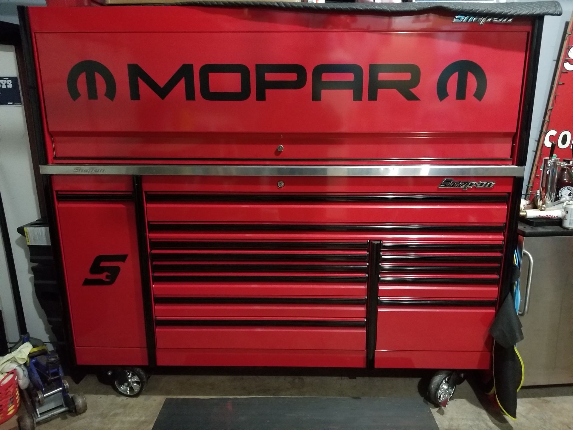 SNAP ON EPIQ 84 huge tool box stainless steel top and hutch for Sale in Spanaway, WA OfferUp