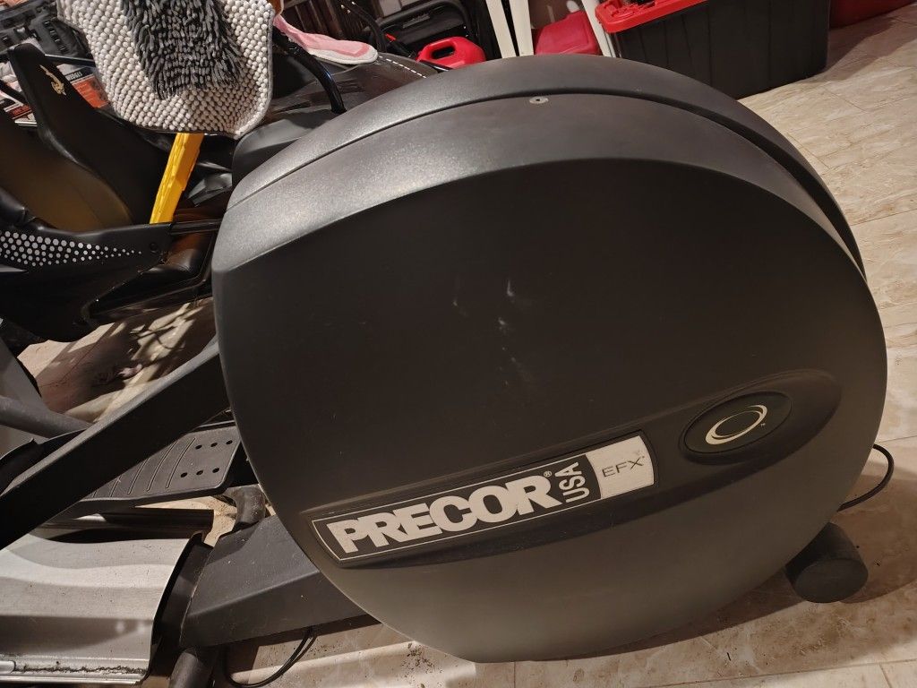 Precor USA Efx 5.21i