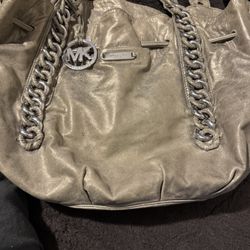 Stunning Women’s Michael Kors Vintage Metallic Chain Bag 