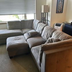 Sectional Couch With Ottoman
