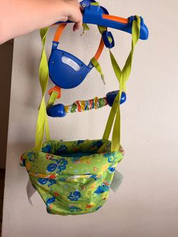 Baby door jumper