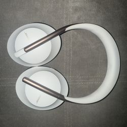 BOSE HEADPHONES WITH CASE