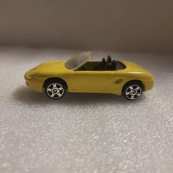 Maisto Porsche Boxster Yellow Convertible 1:64 SE Special Edition Loose