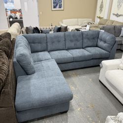 Brand New 🆕 HOT DEAL 🤝MARLETON DENIM 2-PIECE SECTIONAL WITH CHAISE