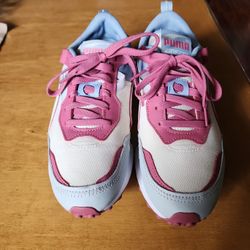 Women's Pumas Size 10 Used Once