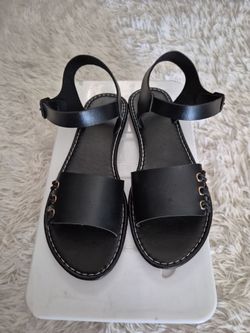 Black sandal