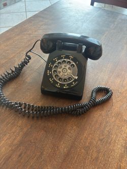 Vintage Black Rotary Phone