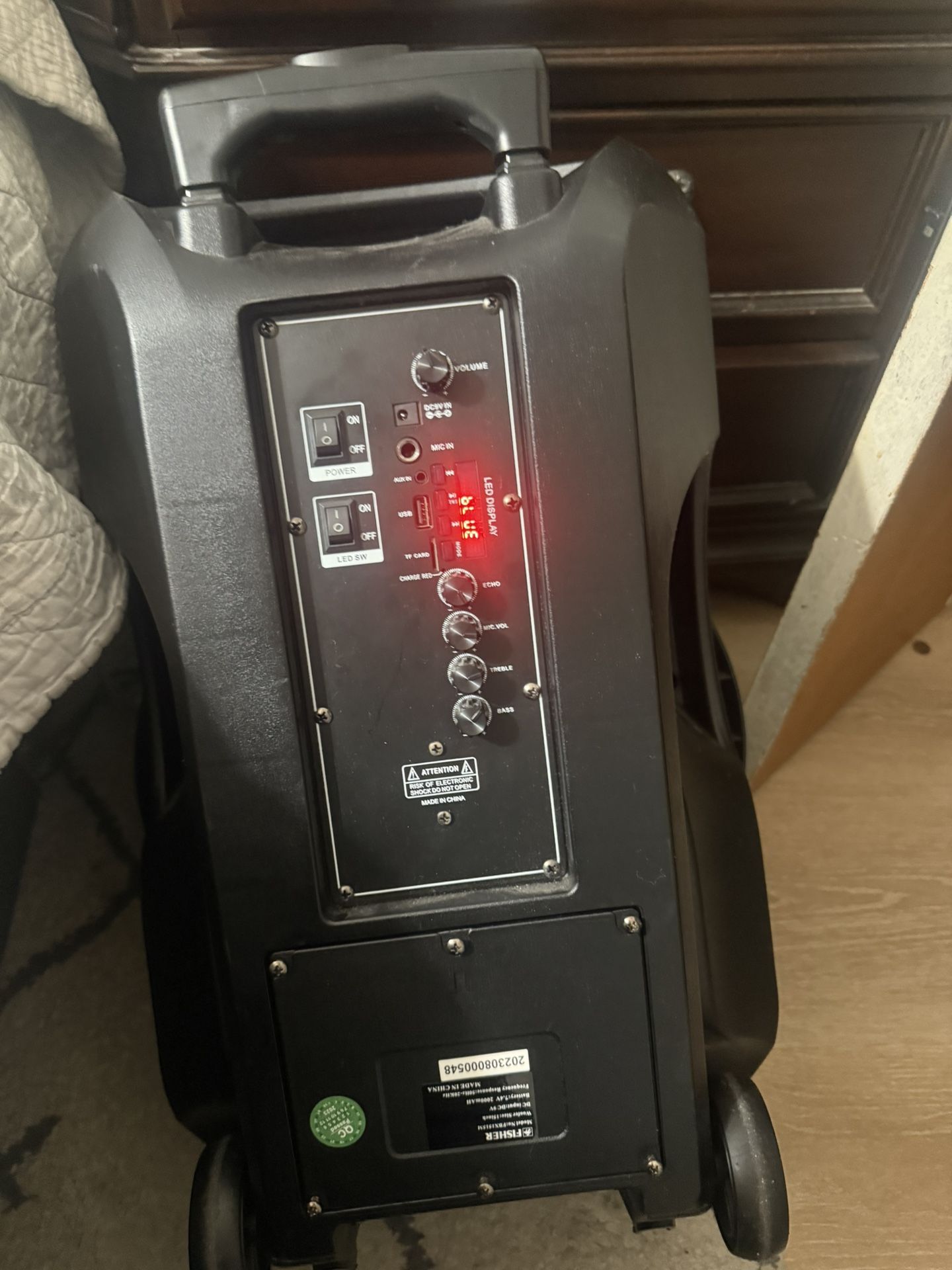 Bosnia Fisher 15” Bluetooth Micrófono Radio