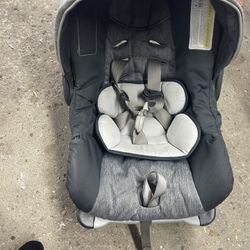 Car seat And Stroller Chicco Set