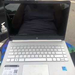 HP 14” Laptop Intel Core i3-1115G4/4gb RAM/128gbSSD/ Windows 11