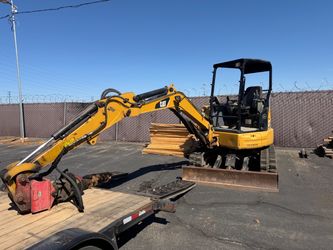 2017 CAT 303.5e2 CR Mini Excavator