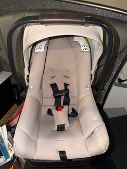 Nuna Car seat