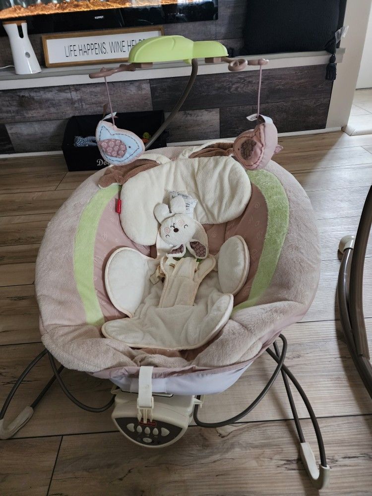Fisher Price Baby Bouncer With Sounds And Vibration 