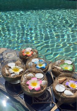 Summer luau party centerpieces..Read description